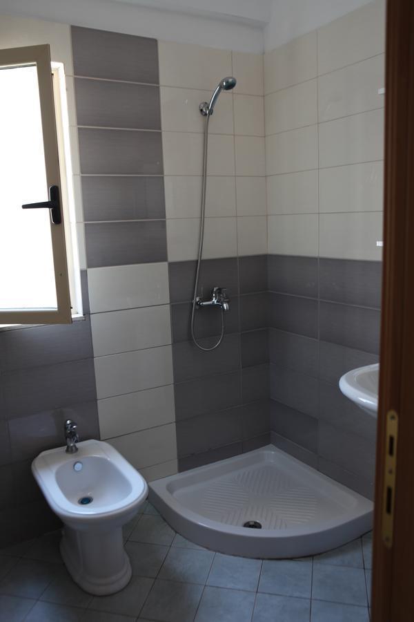 Bakija Apartments Sarandë Eksteriør billede